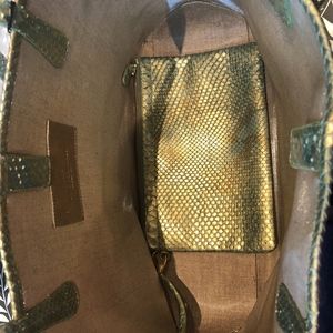 Nancy Gonzalez Python tote bag